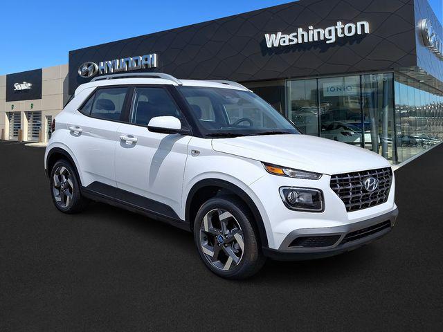 2026 Hyundai Venue SEL w/ 2-Tone Roof IVT's photo