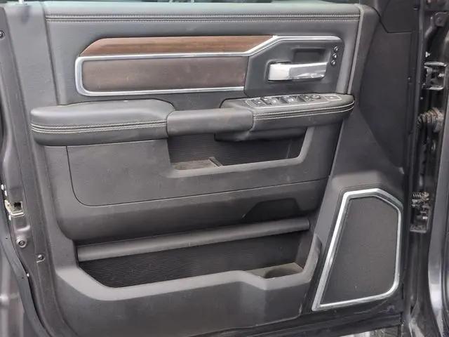 2022 Ram 3500 Laramie Crew Cab 4x4 8' Box