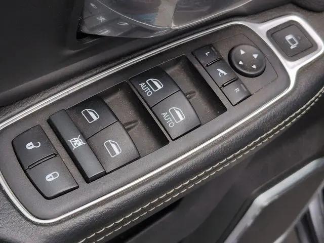 2022 Ram 3500 Laramie Crew Cab 4x4 8' Box