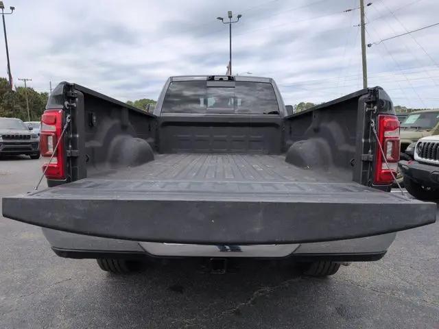 2022 Ram 3500 Laramie Crew Cab 4x4 8' Box