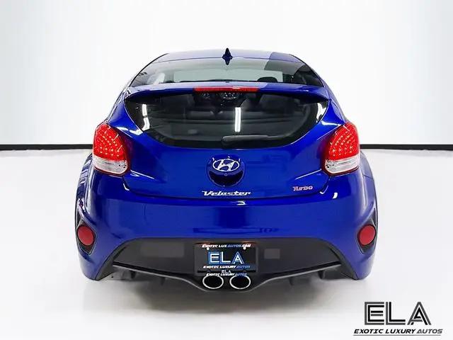 2014 Hyundai Veloster Turbo w/Black