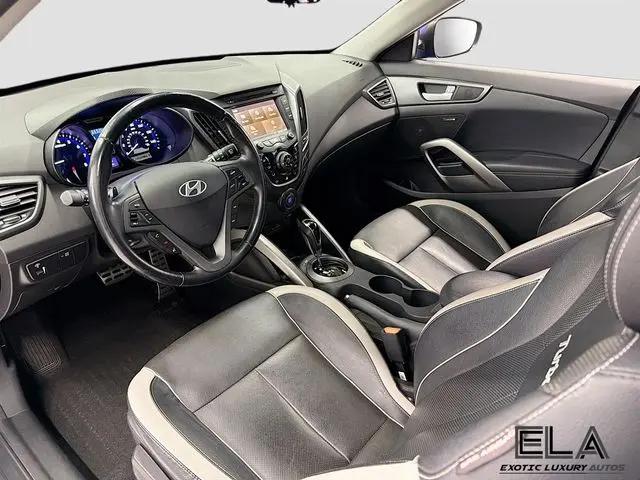 2014 Hyundai Veloster Turbo w/Black