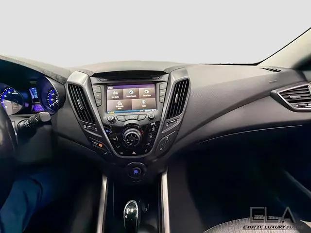 2014 Hyundai Veloster Turbo w/Black