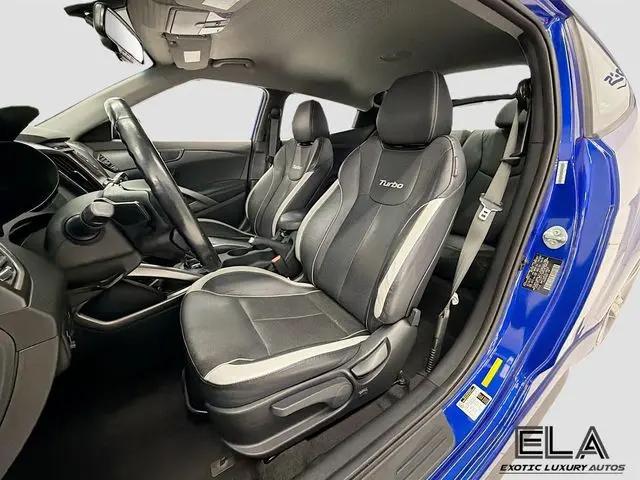 2014 Hyundai Veloster Turbo w/Black