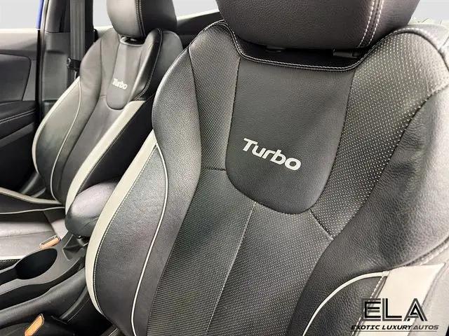 2014 Hyundai Veloster Turbo w/Black