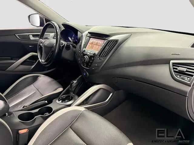 2014 Hyundai Veloster Turbo w/Black