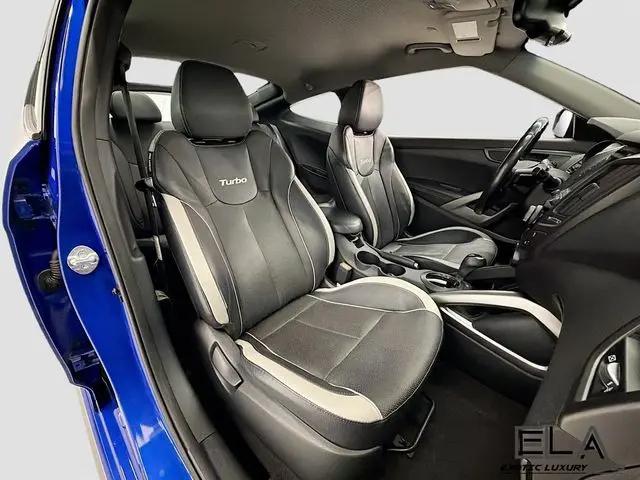 2014 Hyundai Veloster Turbo w/Black