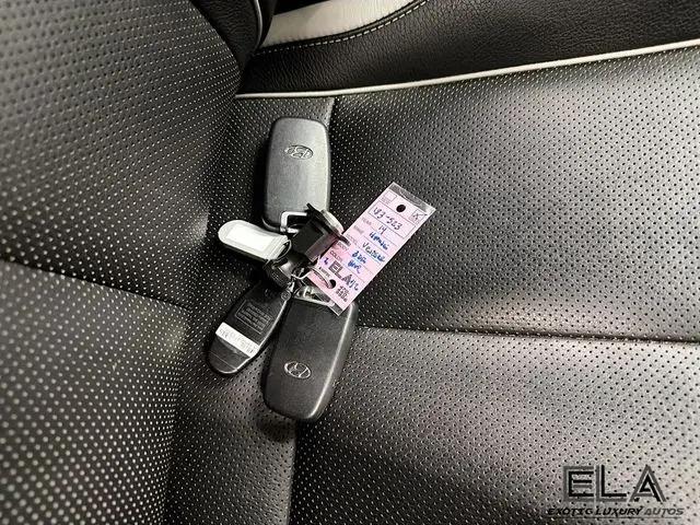 2014 Hyundai Veloster Turbo w/Black