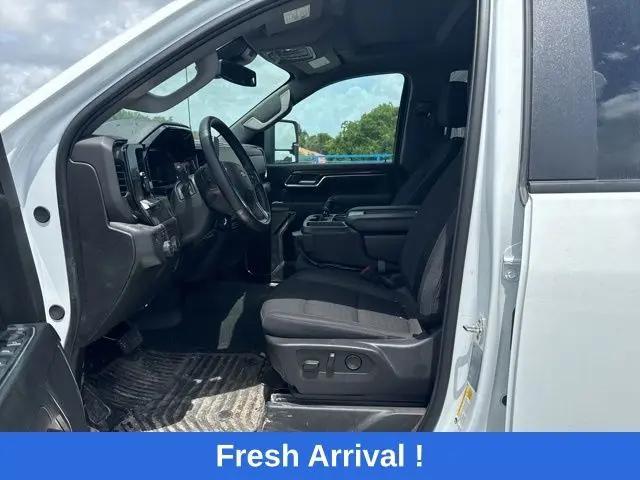 2025 Chevrolet Silverado 3500HD 4WD Crew Cab Long Bed LT