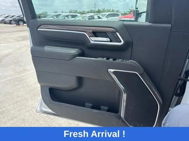 2025 Chevrolet Silverado 3500HD 4WD Crew Cab Long Bed LT