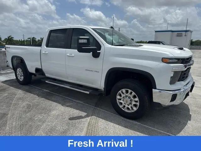 2025 Chevrolet Silverado 3500HD 4WD Crew Cab Long Bed LT