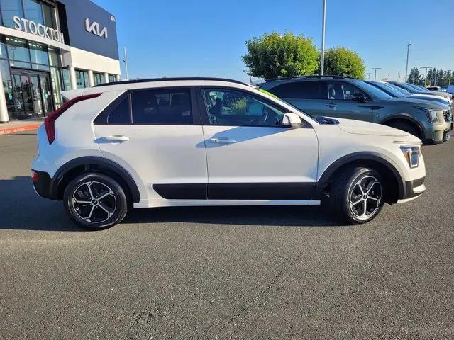 2024 Kia Niro EX