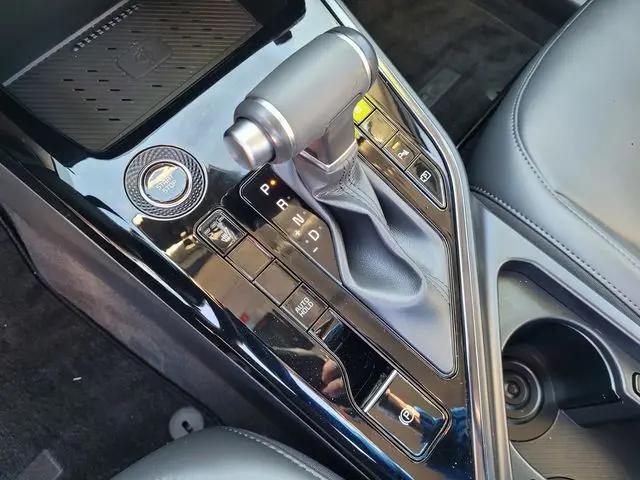 2024 Kia Niro EX