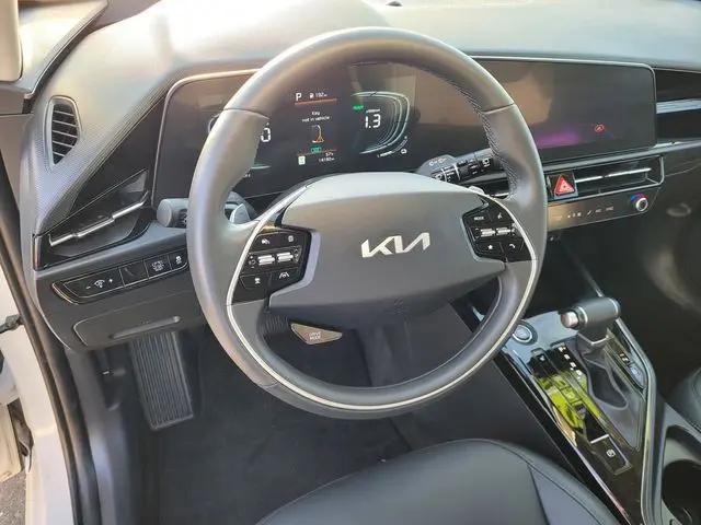 2024 Kia Niro EX