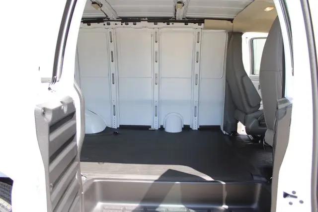 2026 GMC Savana Cargo 2500 Regular Wheelbase, Work Van, RWD