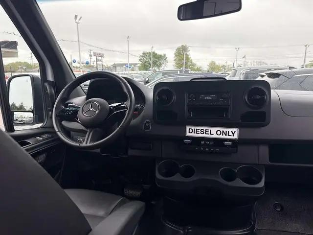 2025 Mercedes-Benz Sprinter 2500 Standard Roof 4-Cyl Diesel