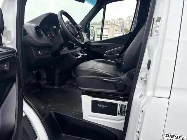 2025 Mercedes-Benz Sprinter 2500 Standard Roof 4-Cyl Diesel