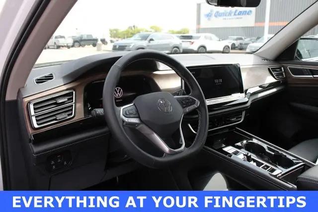 2026 Volkswagen Atlas SE with Technology
