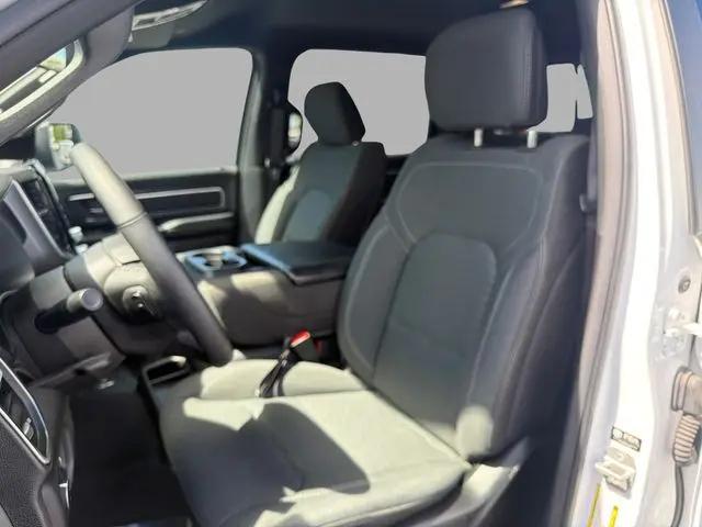 2025 Ram 1500 Big Horn Crew Cab 4x2 5'7" Box