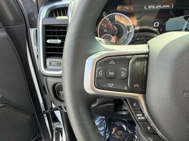 2025 Ram 1500 Big Horn Crew Cab 4x2 5'7" Box