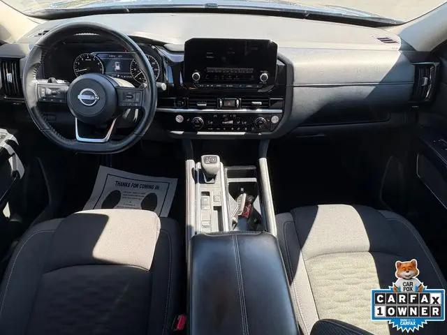 2025 Nissan Pathfinder SV FWD