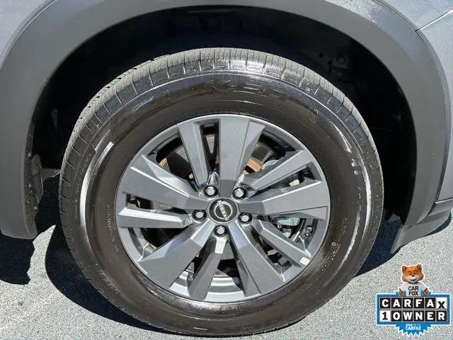 2025 Nissan Pathfinder SV FWD
