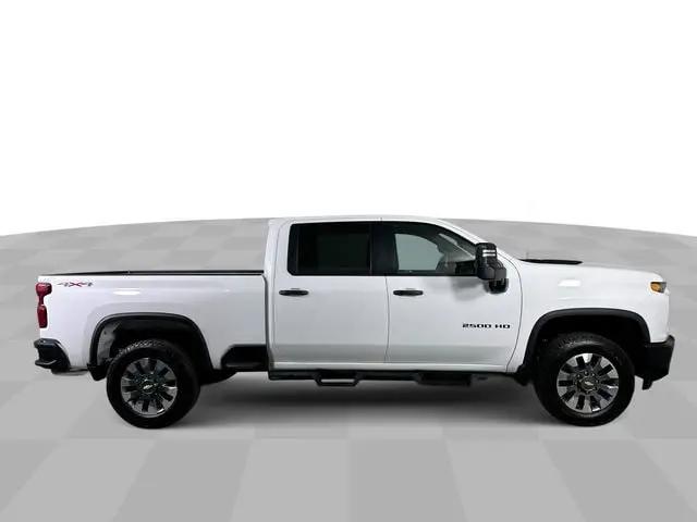 2023 Chevrolet Silverado 2500HD 4WD Crew Cab Standard Bed Custom