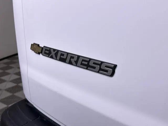 2025 Chevrolet Express Cargo Van RWD 2500 Regular Wheelbase WT