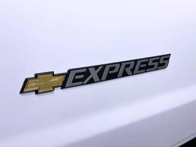 2025 Chevrolet Express Cargo Van RWD 2500 Regular Wheelbase WT