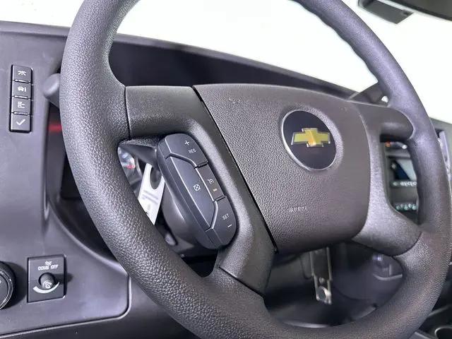 2025 Chevrolet Express Cargo Van RWD 2500 Regular Wheelbase WT