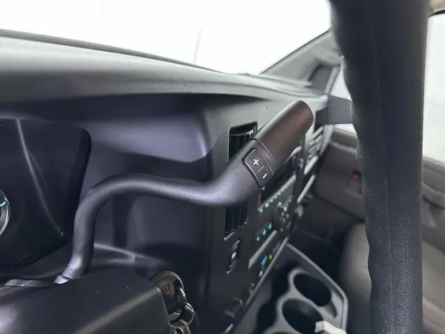2025 Chevrolet Express Cargo Van RWD 2500 Regular Wheelbase WT