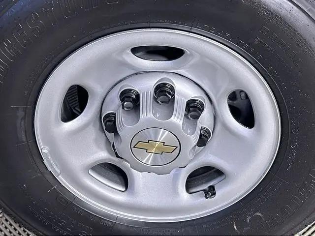 2025 Chevrolet Express Cargo Van RWD 2500 Regular Wheelbase WT