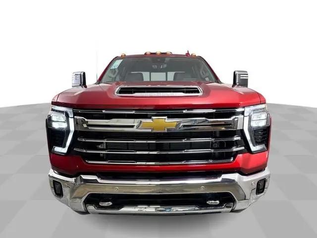 2026 Chevrolet Silverado 3500HD Crew Cab, Long Bed, LTZ Dual Rear Wheel, RWD