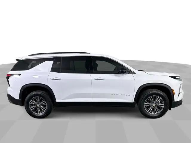 2026 Chevrolet Traverse FWD LT