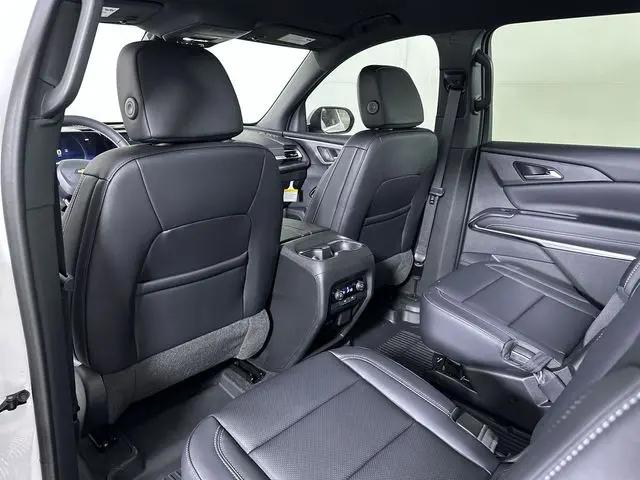 2026 Chevrolet Traverse FWD LT