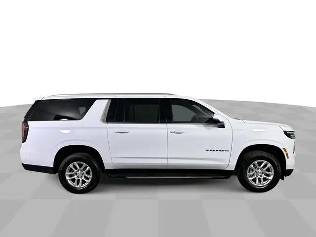 2026 Chevrolet Suburban LT, 4WD