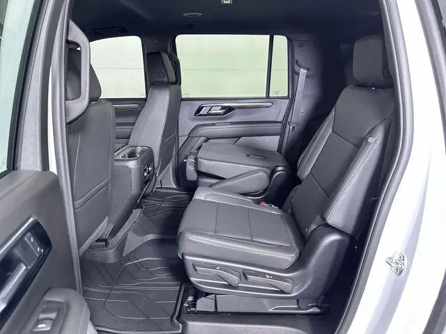 2026 Chevrolet Suburban LT, 4WD