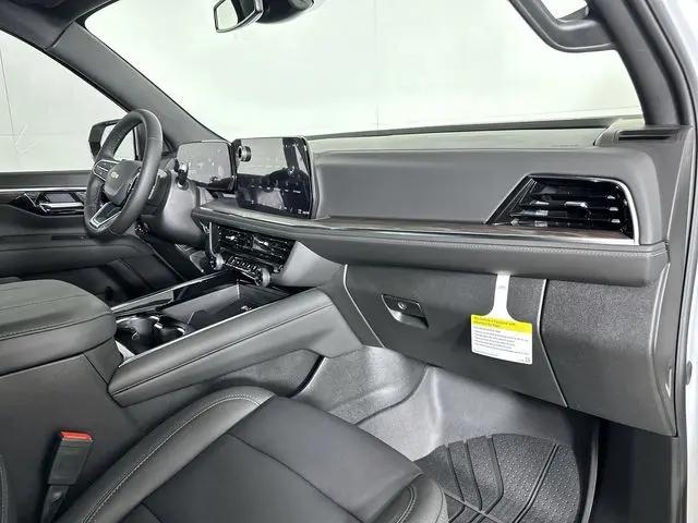2026 Chevrolet Suburban LT, 4WD