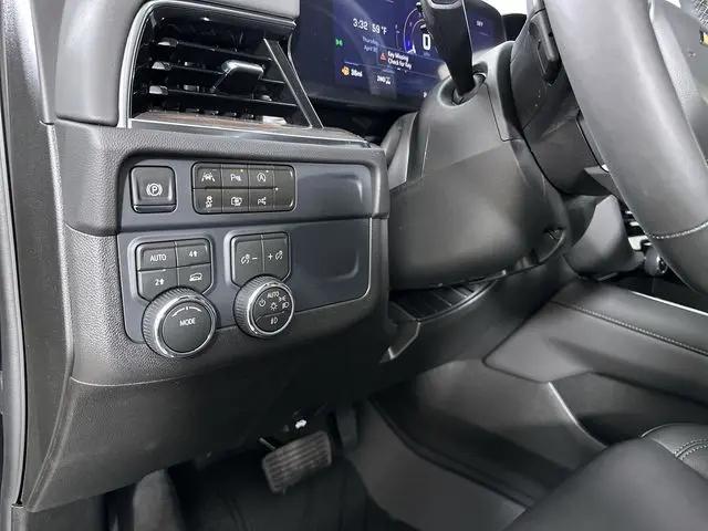 2026 Chevrolet Suburban LT, 4WD
