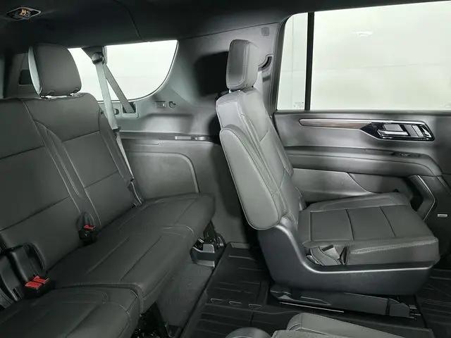 2026 Chevrolet Suburban LT, 4WD