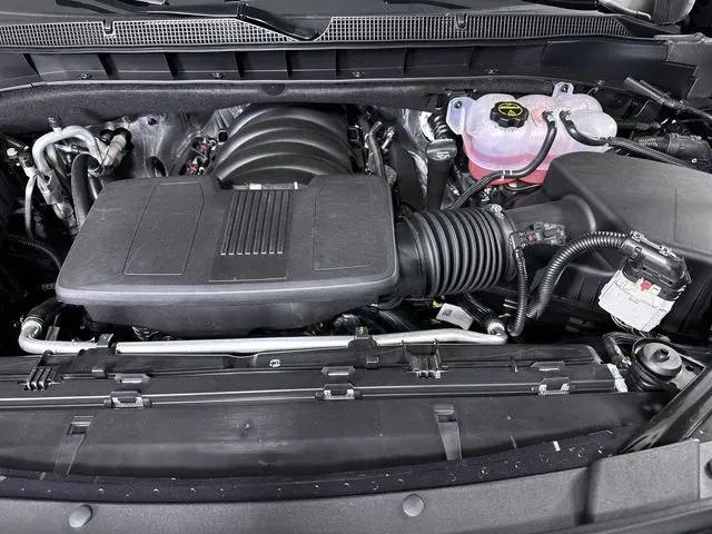 2026 Chevrolet Suburban LT, 4WD