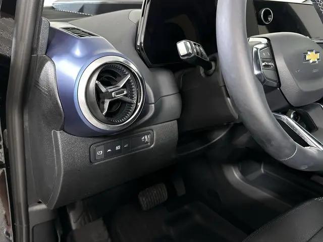2025 Chevrolet Equinox LT 2