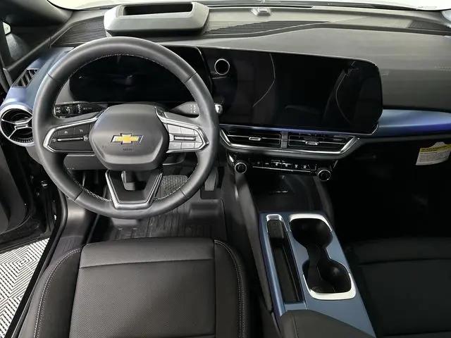 2025 Chevrolet Equinox LT 2