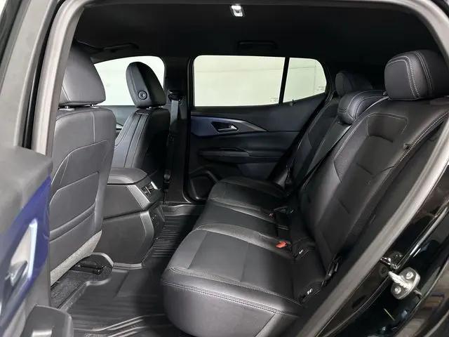 2025 Chevrolet Equinox LT 2