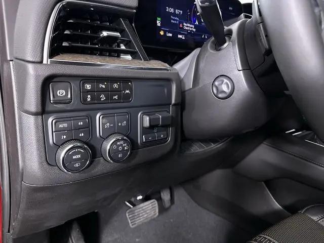 2025 Chevrolet Suburban 4WD High Country