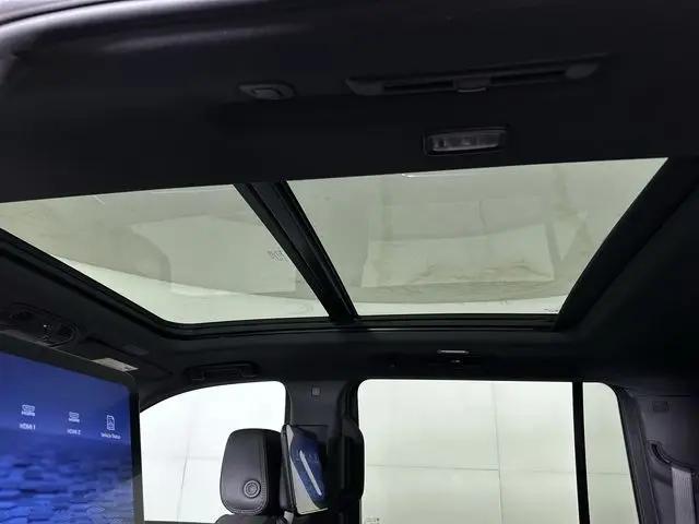 2025 Chevrolet Suburban 4WD High Country