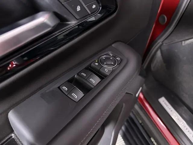 2025 Chevrolet Suburban 4WD High Country