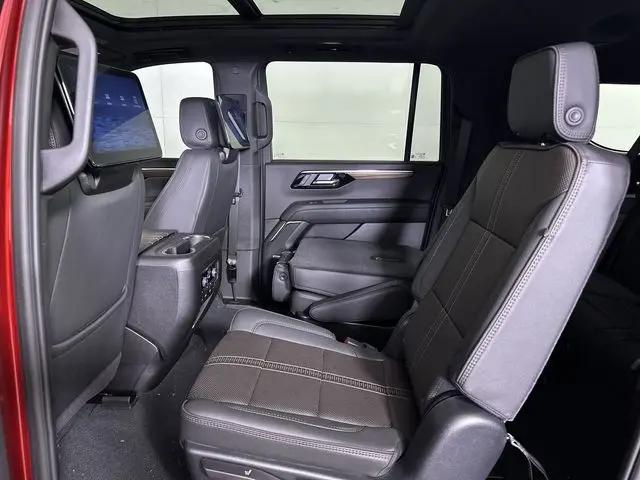 2025 Chevrolet Suburban 4WD High Country