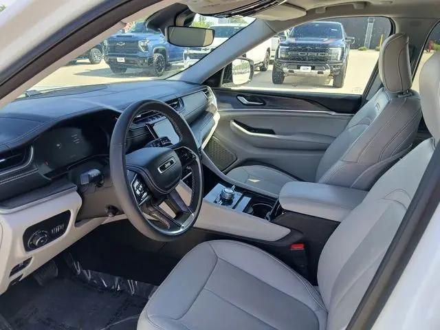 2023 Jeep Grand Cherokee L Overland 4x4