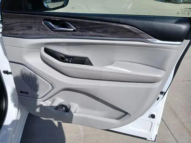 2023 Jeep Grand Cherokee L Overland 4x4